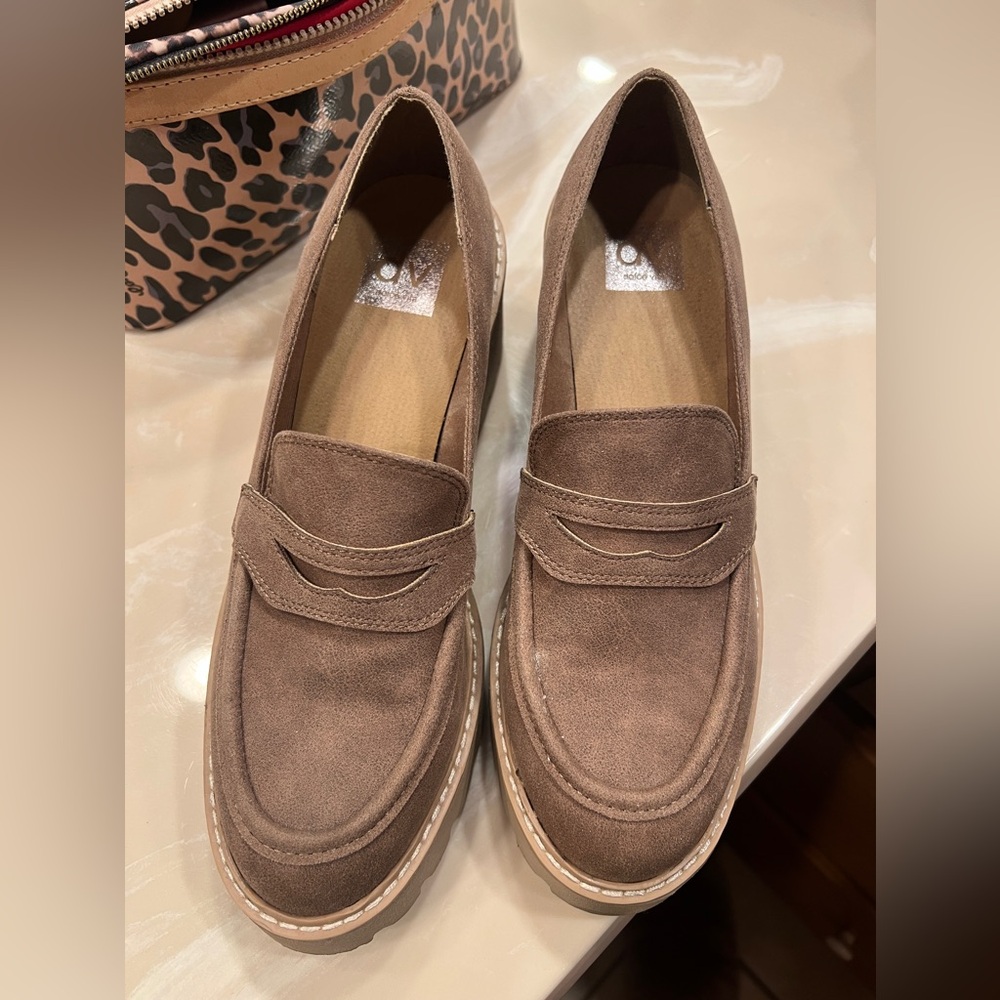 EUC Dolce Vita Loafer